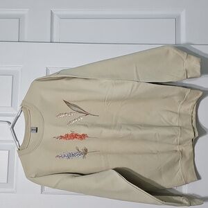 Gildan Heavy Blend Light Beige Sweatshirt NWOT